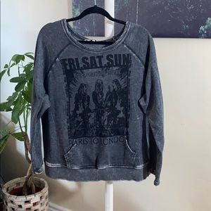 🤯 3/$25🤯 Distressed sweater